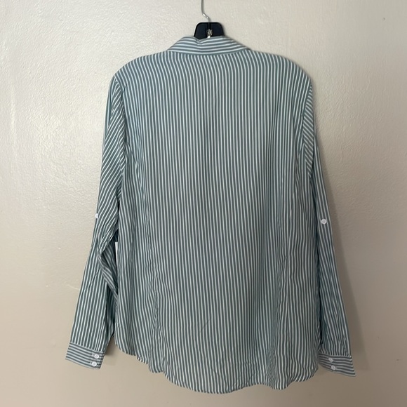 NWT Daily Thread Button Down Stripe Shirt. 1X - Picture 7 of 7